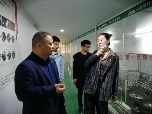 热烈欢迎菏商联盟领导来李磨油参观指导